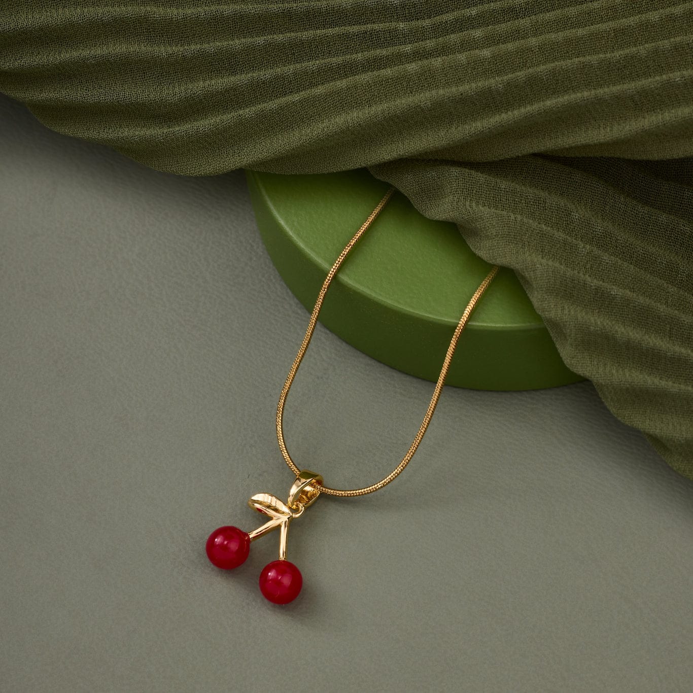 Spheres Cherry Necklace