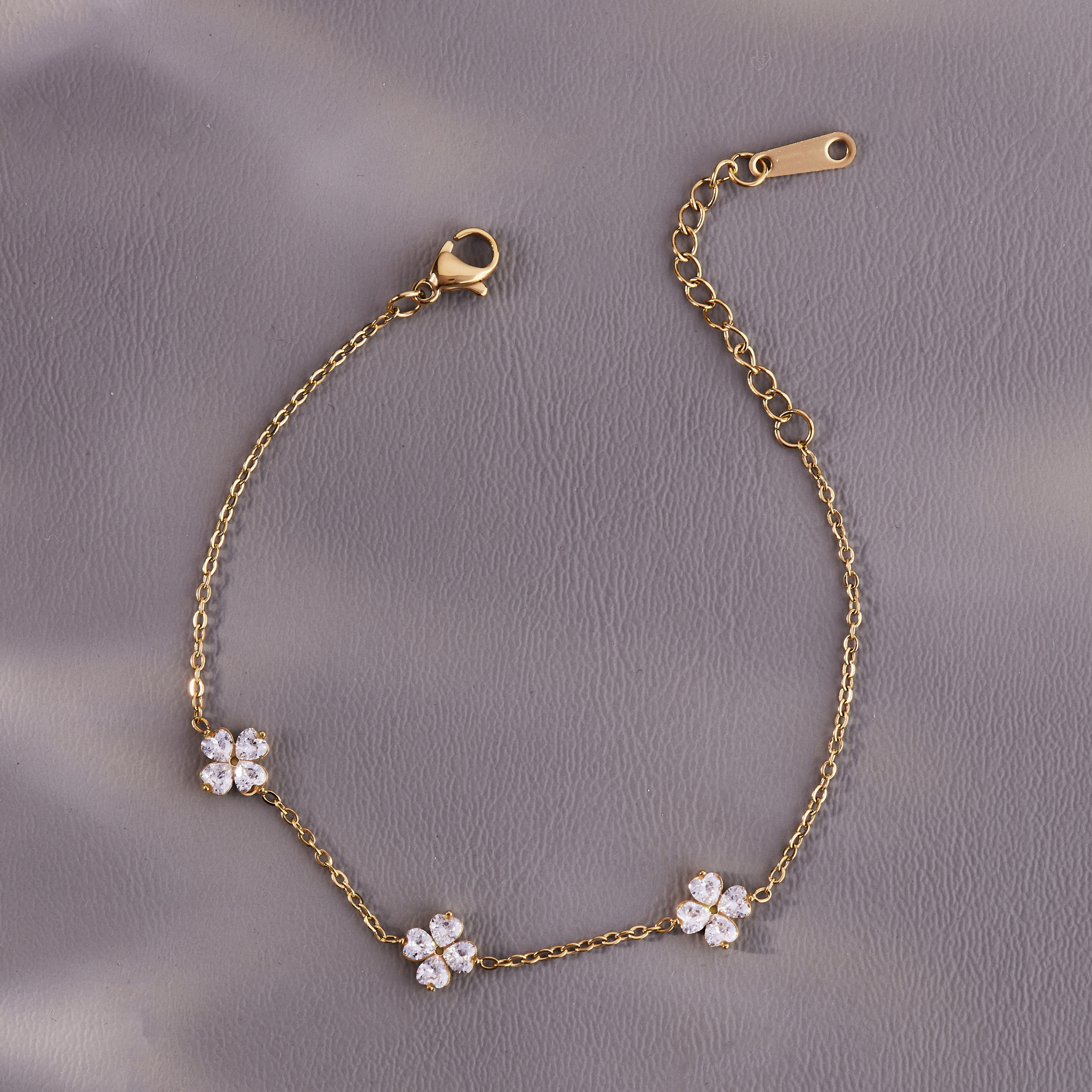 Gold Floral Smile Diamond Bracelet