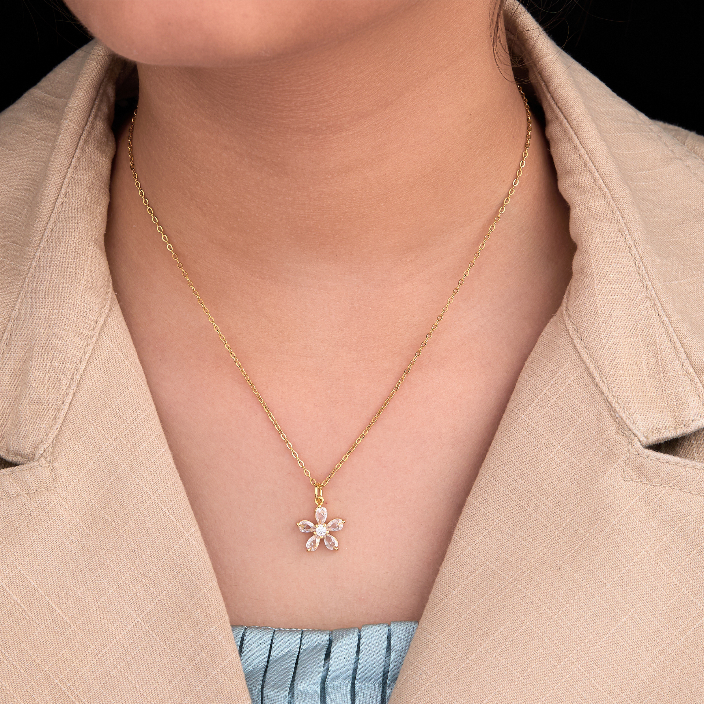 Gold Plated Classic Zircon Flower Cluster Neckless