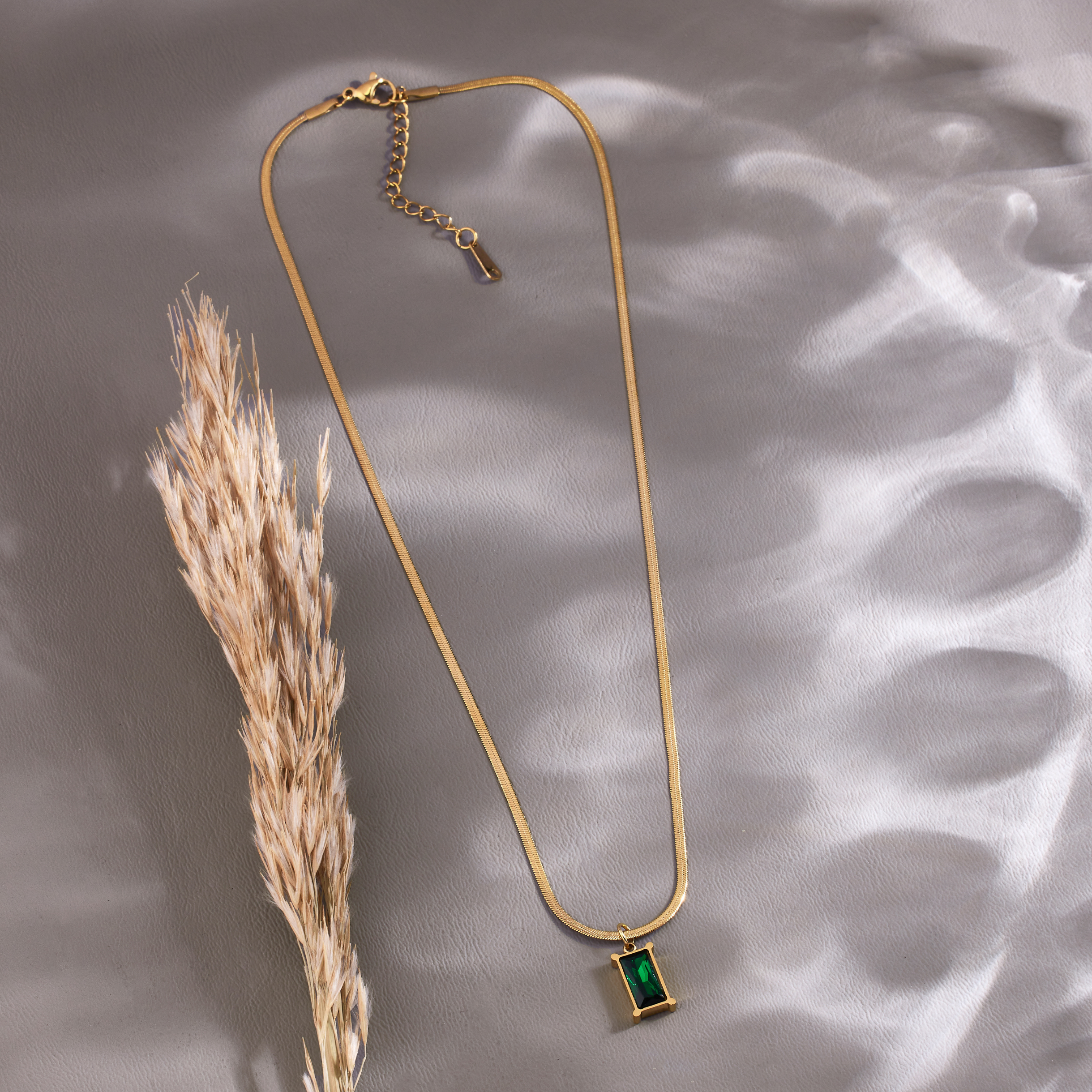 Snake Chain Necklace With Green Stone Emerald