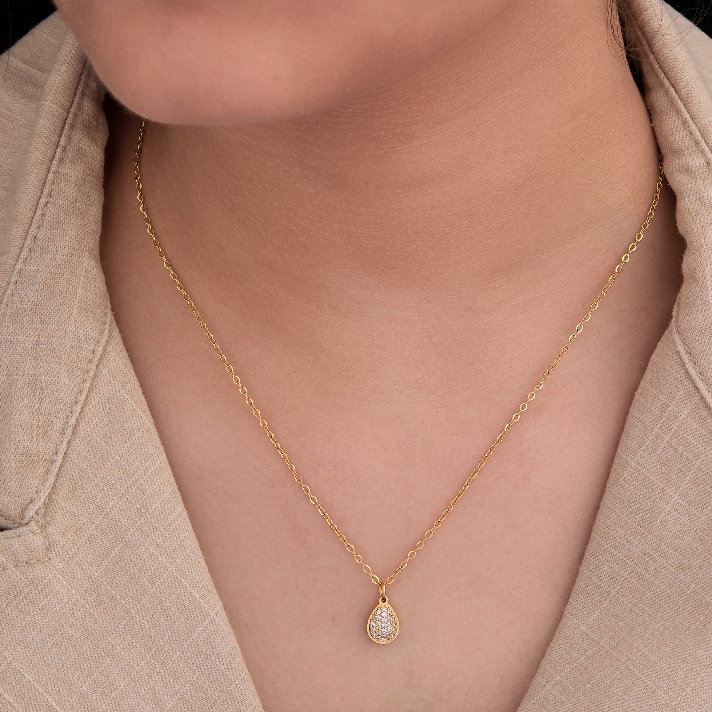 Gold Charming Drop Diamond Necklace