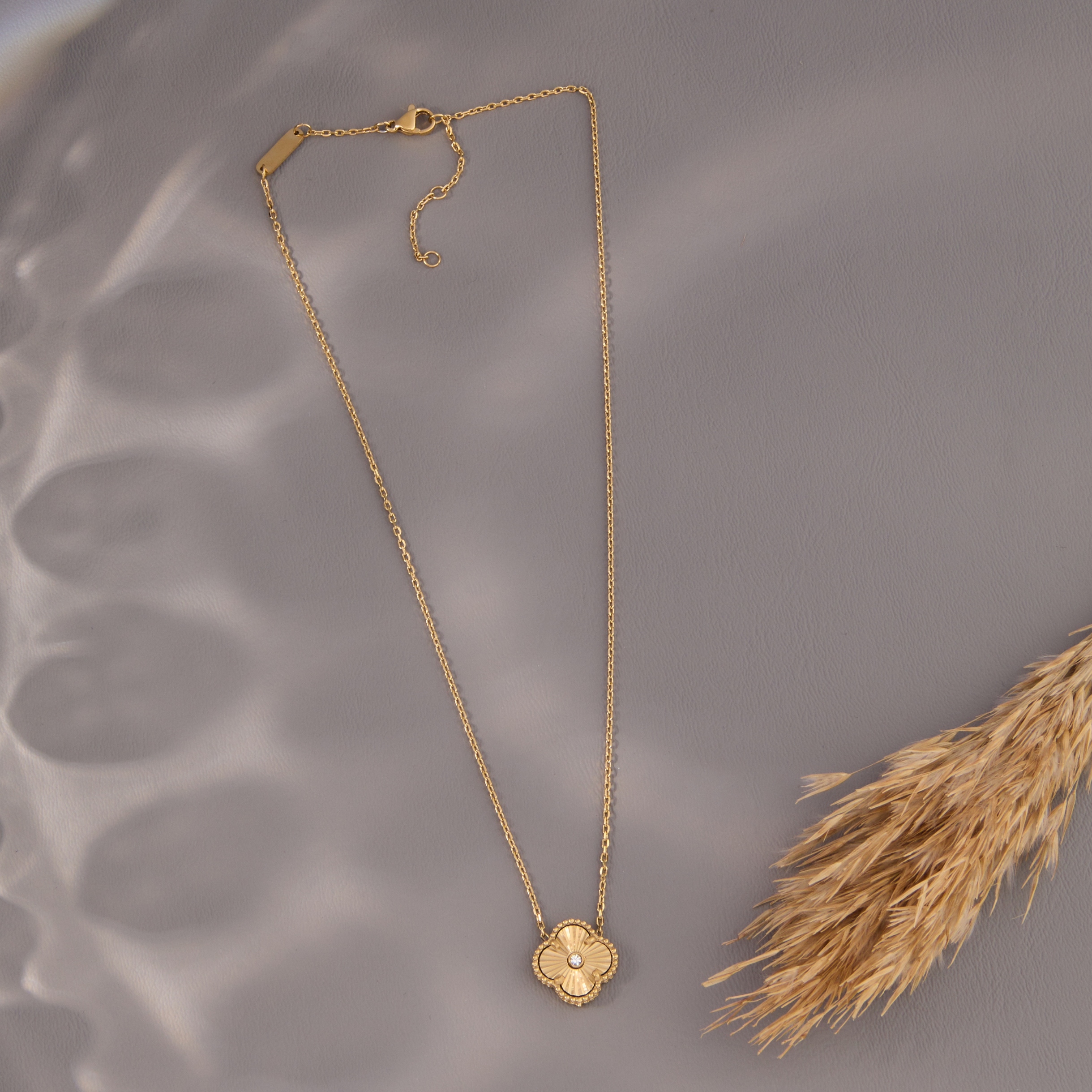 Diamond Dc Clover Pendant With Chain