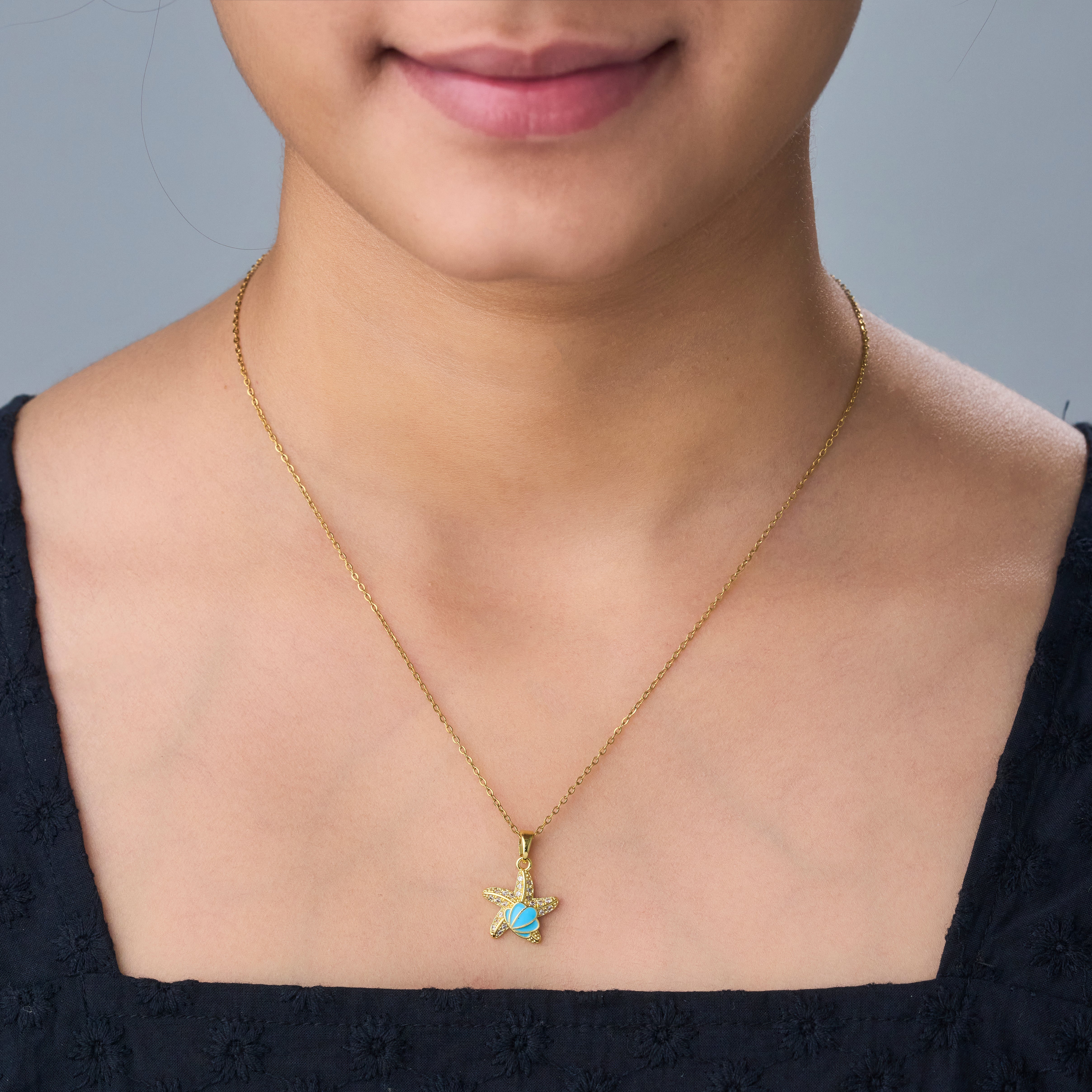 Start Shell Necklace