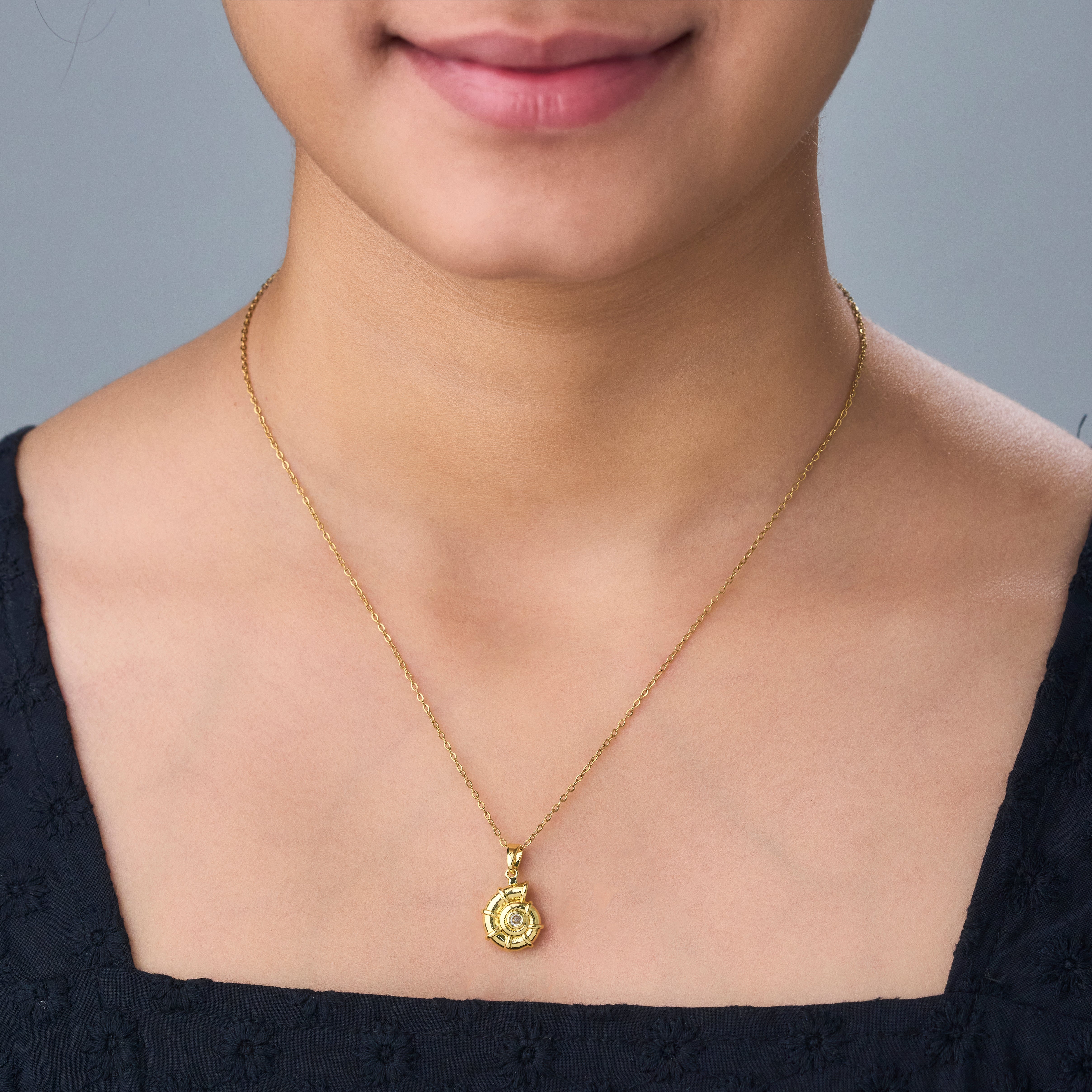 Banded Tun Shell Necklace